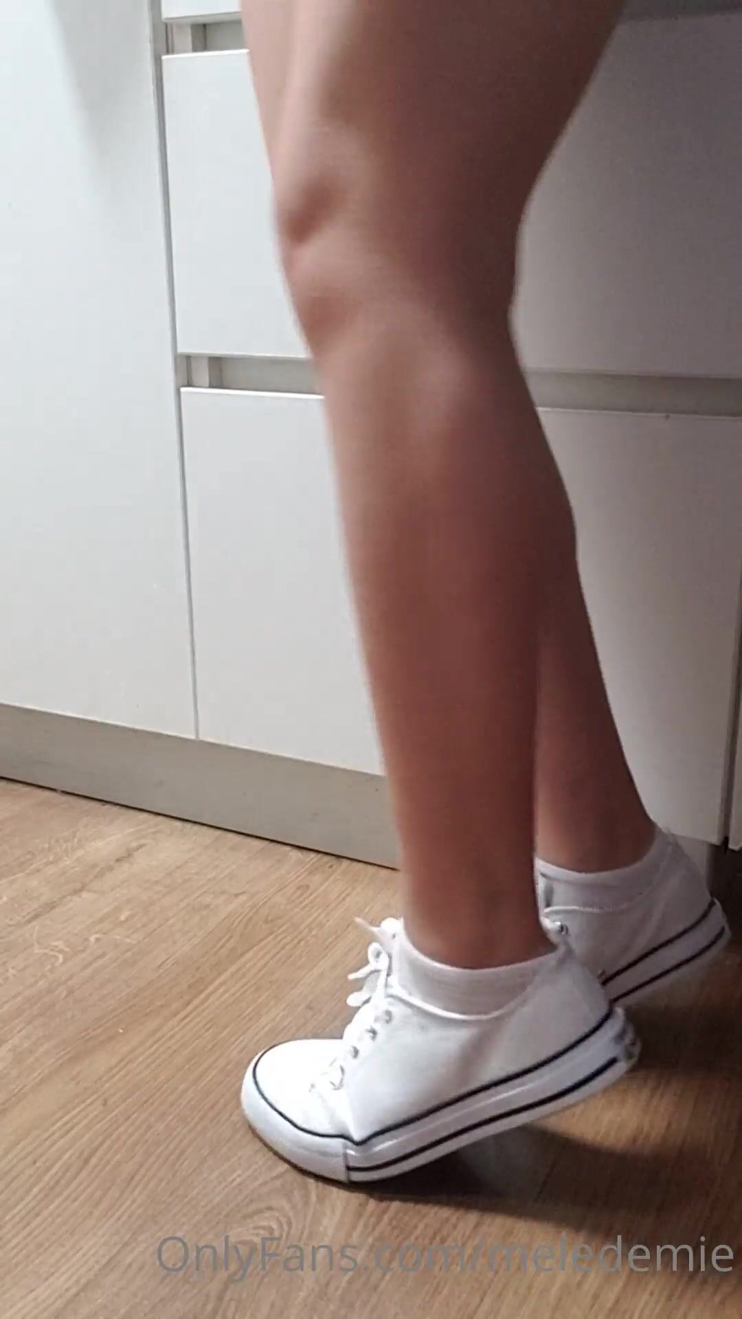 Meledemie Converse Off Xxx Onlyfans Porn Videos