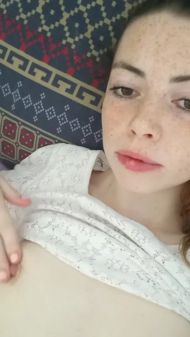 Freckled Tits Videos - Little lee adorable innocent teen w/ freckles playing tits & mouth gagging  petite XXX porn videos